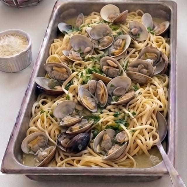 Full Tray Linguine White Clam.