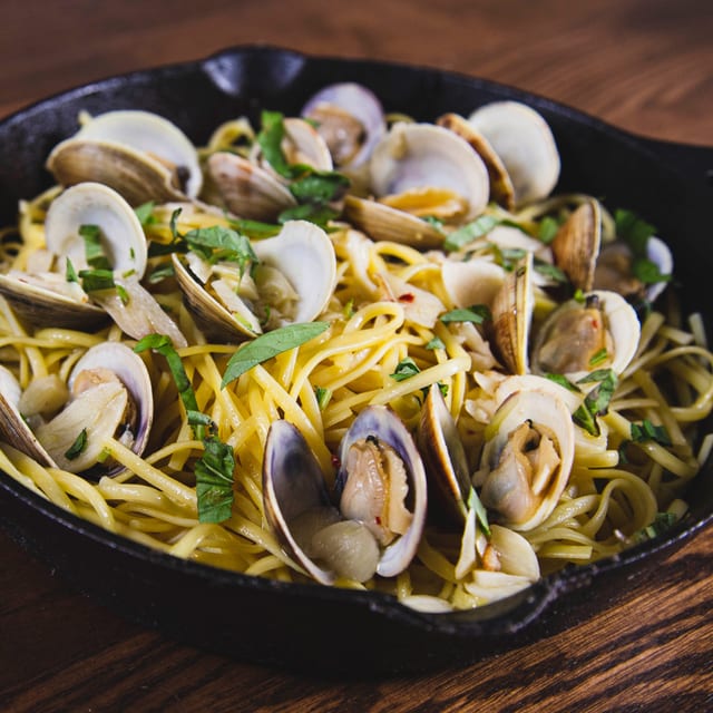 Full Tray Linguine White Clam.
