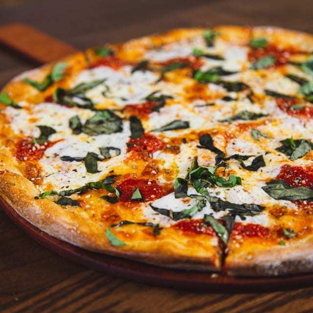 16" Margarita Pizza.