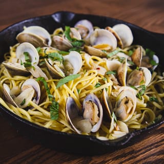 Linguine White Clam Sauce-D