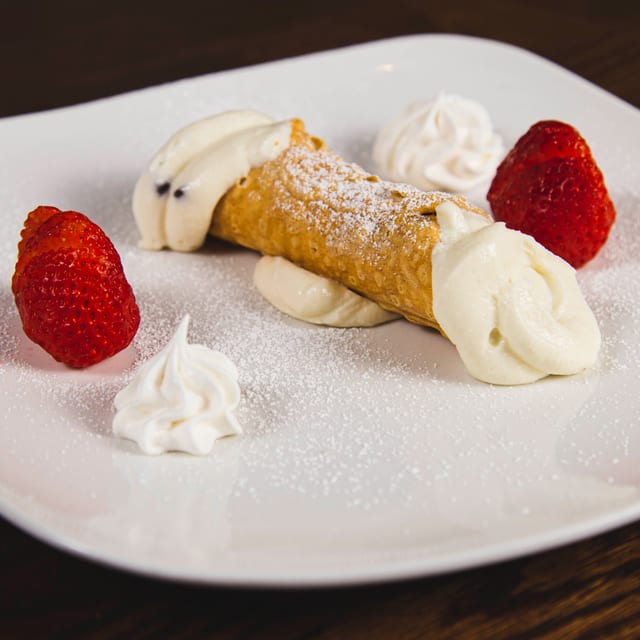 Cannoli.