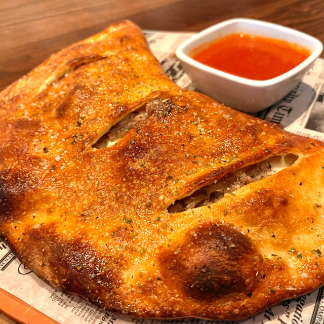 12" 3-Cheese Calzone Pizza.
