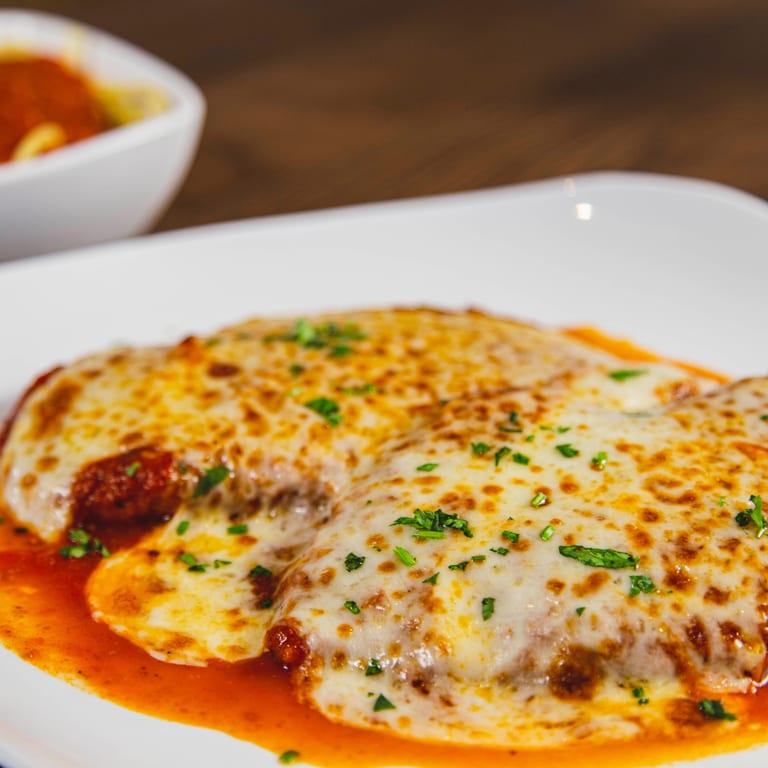 Savor Your Lunch with Us